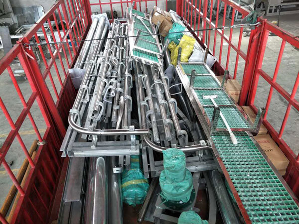 We transported the cattle and sheep slaughtering equipment to Mongolia.