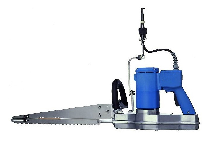 Reciprocating Saw For Four-parted Carcass