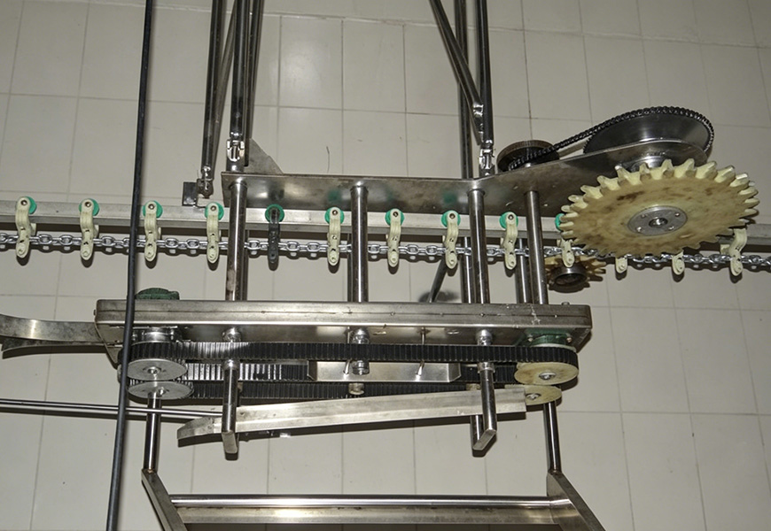 Four-parted Carcass Station